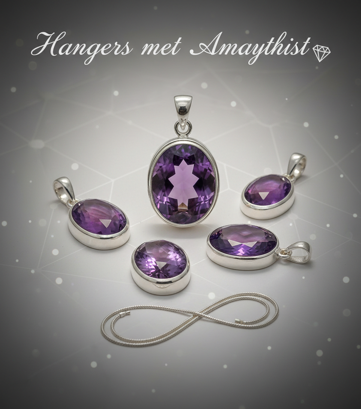 Hangers met Amethyst Banner
